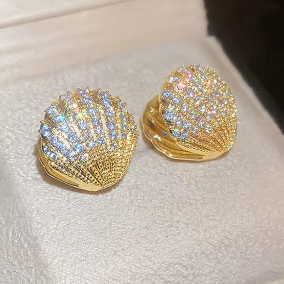 Sea Shell Gold Diamond Crystal Accents Earrings - Picture 1 of 6